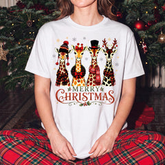 Giraffe Christmas T-Shirt, Merry Christmas Giraffe Graphic Tee, Cute Animal Holiday Shirt, Festive Xmas Women Casual Top, Christmas Gift for Animal Lovers