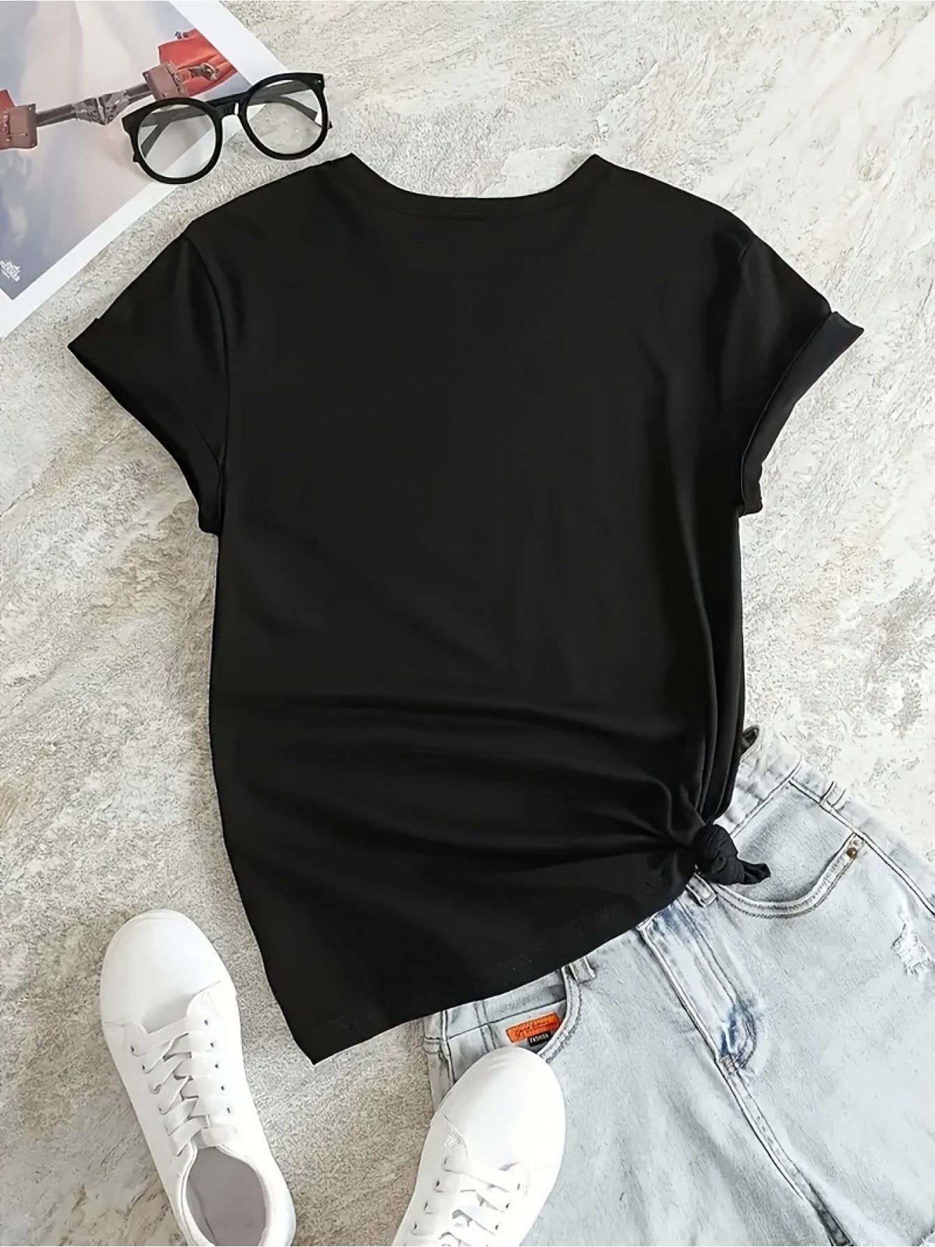 Women's Witch Duck Broom Graphic T-Shirt, Cute Halloween Short Sleeve Tee, Spooky Fall Cartoon Duck Printed Top