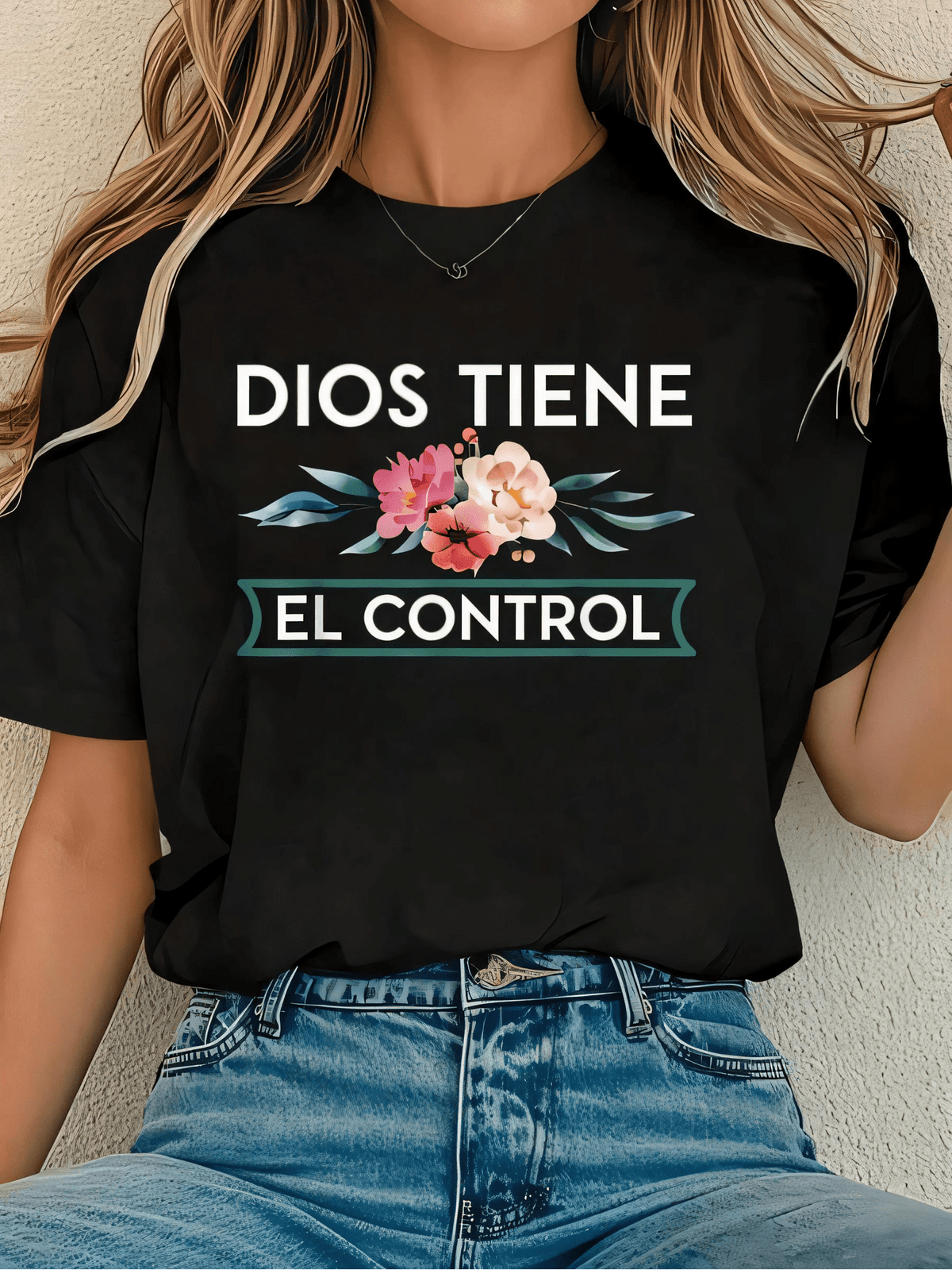Dios Tiene El Control Graphic Crew Neck Tee Floral Cross Faith Short Sleeve Top