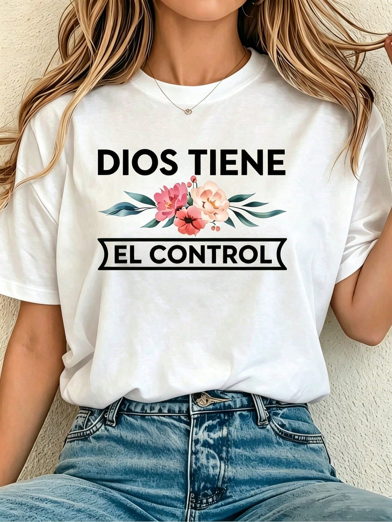 Dios Tiene El Control Graphic Crew Neck Tee Floral Cross Faith Short Sleeve Top