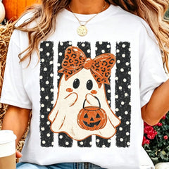 Halloween Ghost & Polka Dot Eerie Season, Cute Ghost, Halloween Pumpkin, Aesthetic Girly Style, Distressed Design Women's T-Shirt