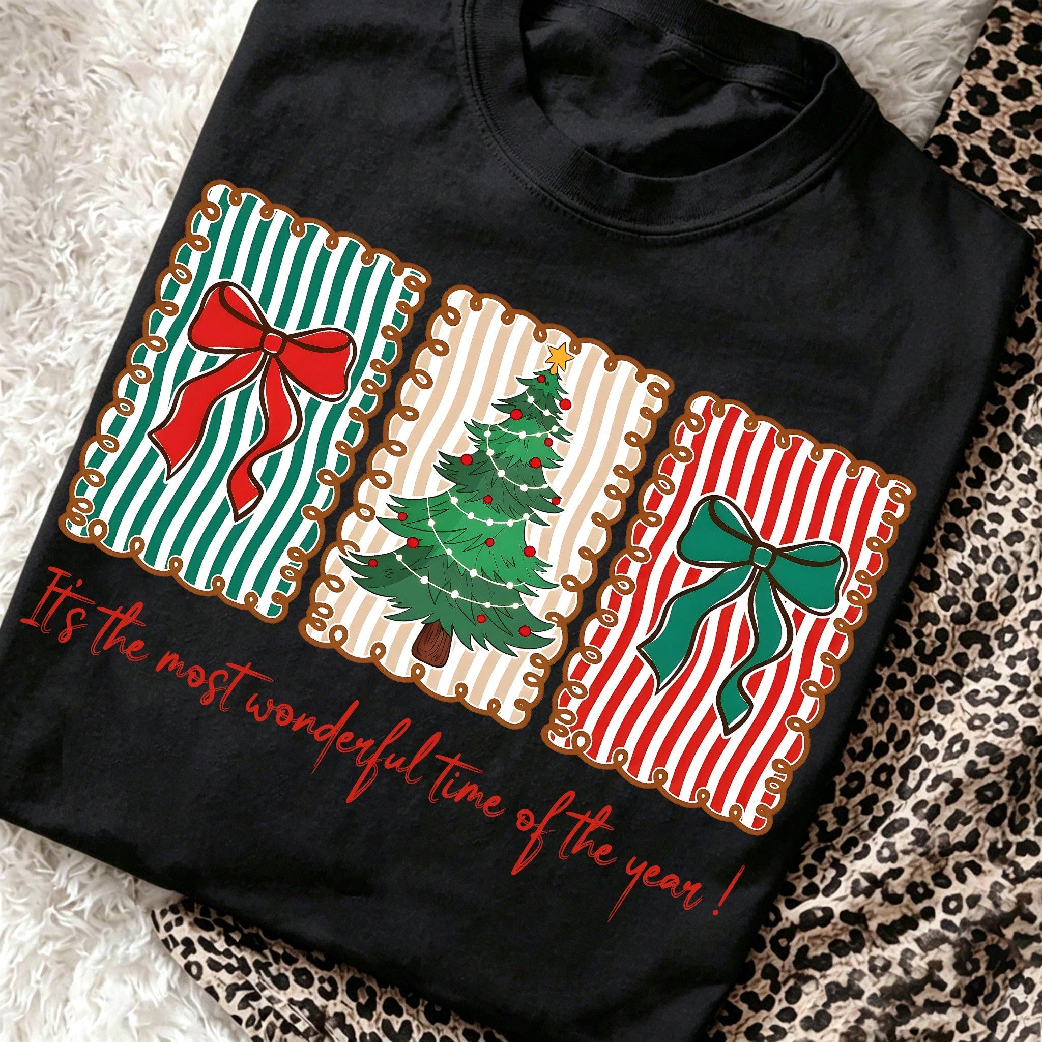 Women's Christmas Tree Graphic T-Shirt Round Neck Short Sleeve Bow Stamp Letter Printed Tee Vintage Holiday Party Tops