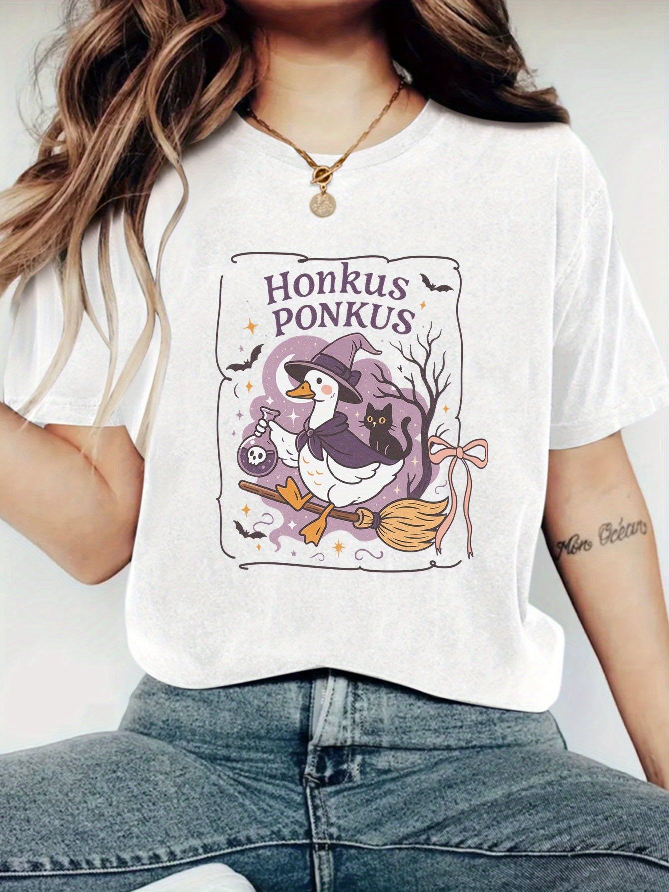 Women's Witch Duck Broom Graphic T-Shirt, Cute Halloween Short Sleeve Tee, Spooky Fall Cartoon Duck Printed Top