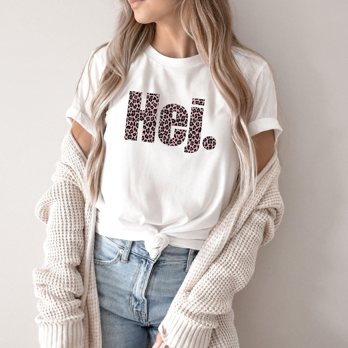 Women's Leopard Print Hej T-Shirt, Scandinavian Aesthetic Short Sleeve Tee
