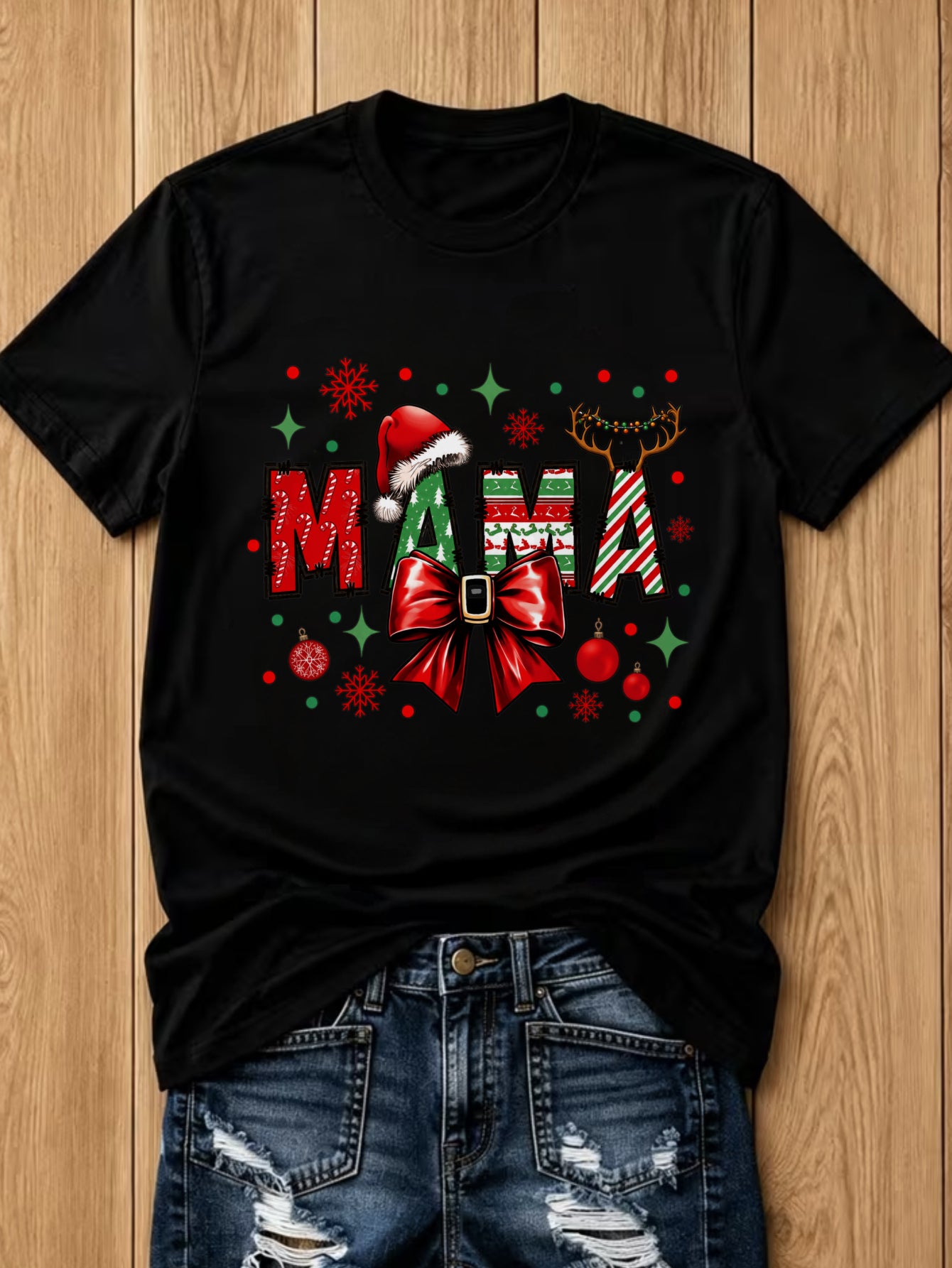 Women's Mama Christmas T-Shirt, Cute Xmas Bow Reindeer Antlers Graphic Tee