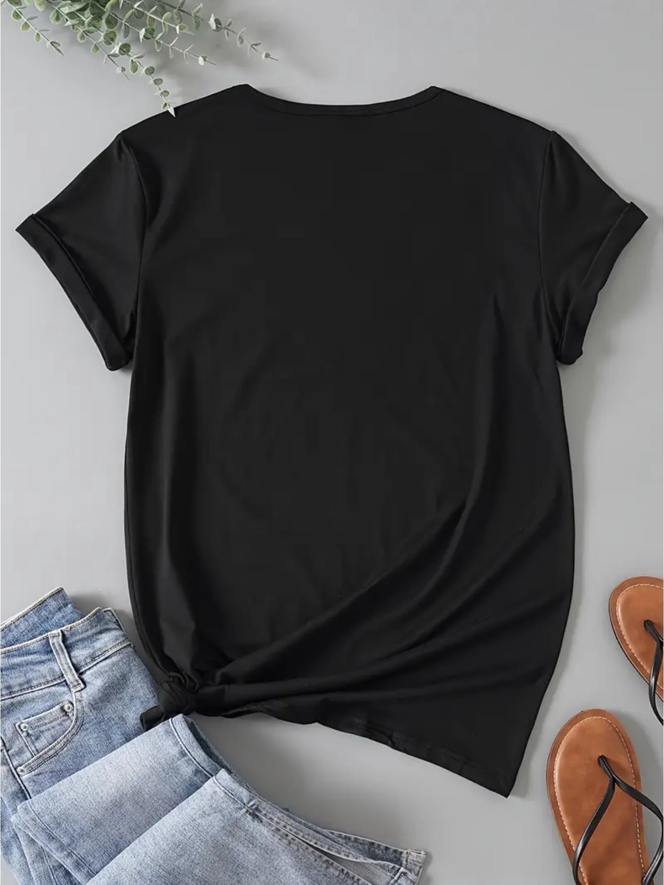 Women Daisy Flower Heart Script Graphic T-Shirt, Wildflower Crew Neck Short Sleeve Casual Tee Top
