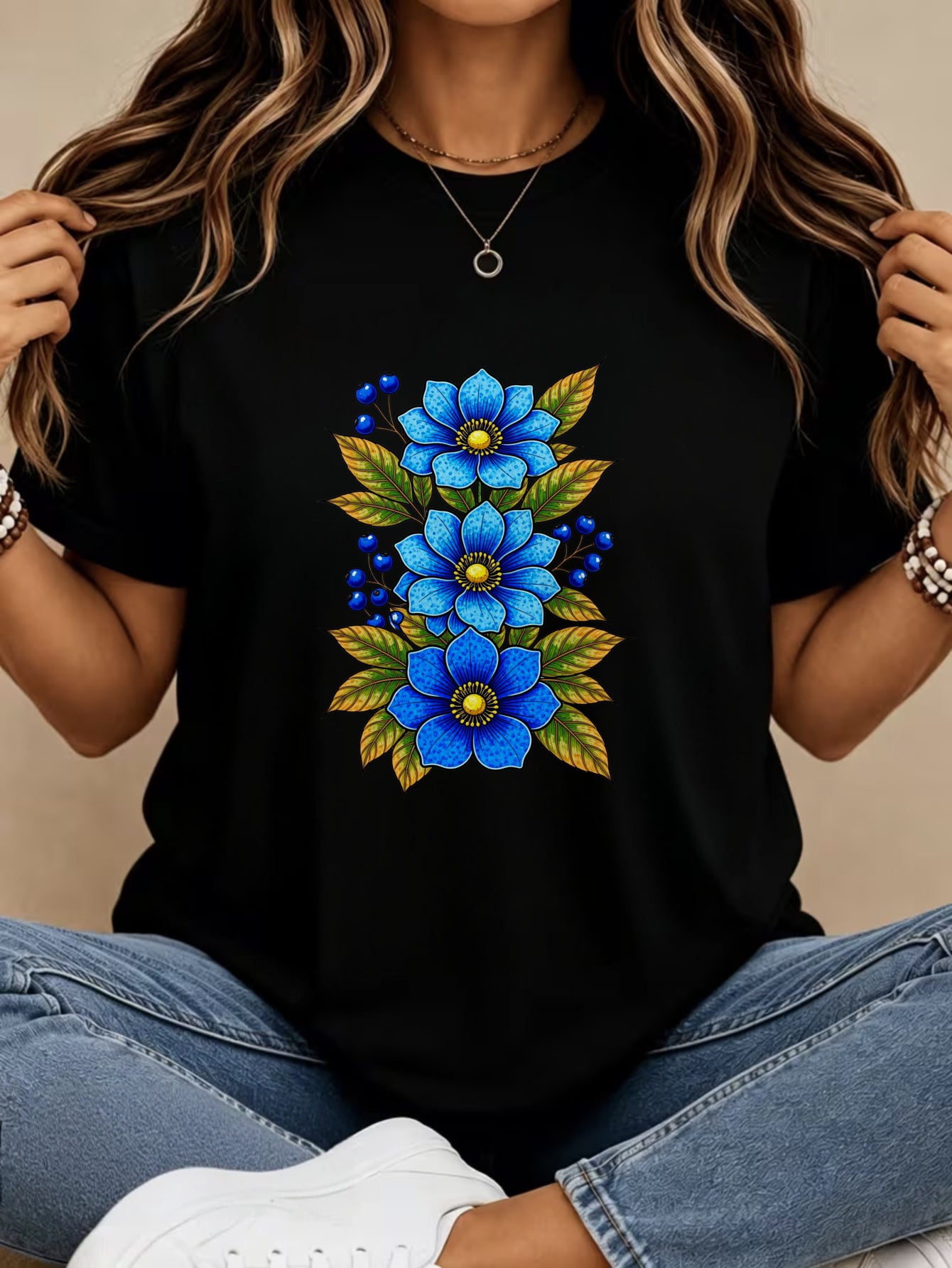 Women Blue Floral Berry Botanical Graphic T-Shirt, Wild Flower Print Crew Neck Short Sleeve Casual Tee Top