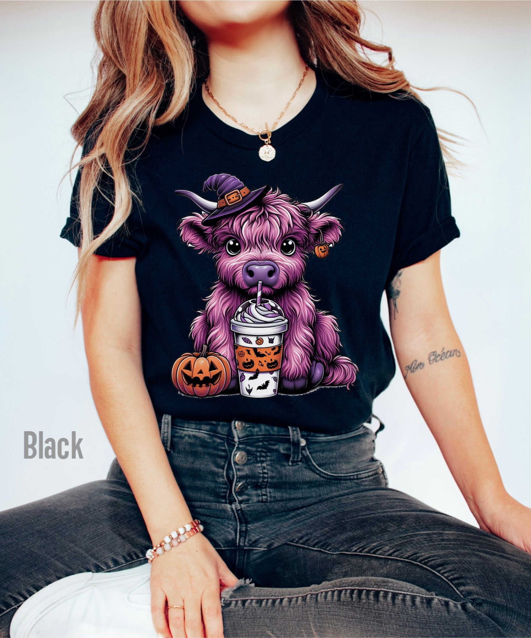 Halloween Highland Cow T-Shirt, Cute Highland Cow Graphic Tee, Womens Halloween Fall Top, Spooky Season Casual Shirt, Halloween Gift