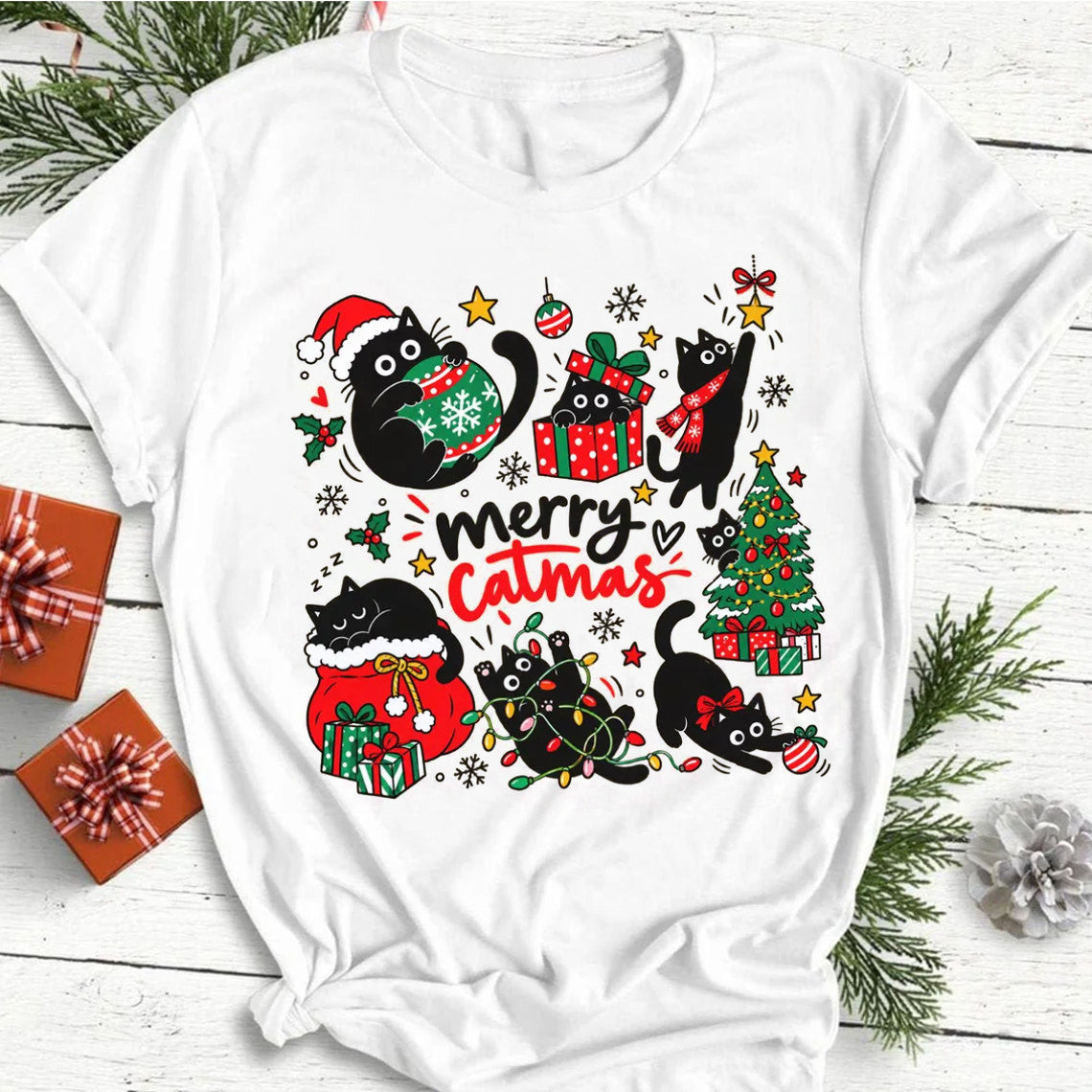 Funny Black Cat Christmas Graphic Tshirt, Festive Holiday Short Sleeve Top for Men Women，Family Christmas Outfits