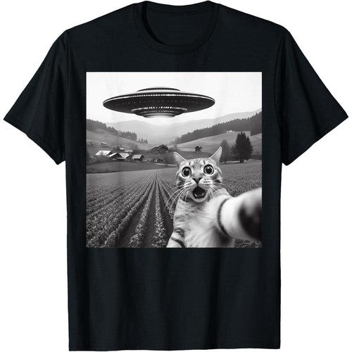 Cat Selfie With Alien UFO Funny Cat Gifts For Men Women Kid T-Shirt