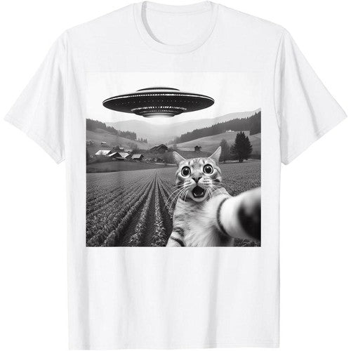 Cat Selfie With Alien UFO Funny Cat Gifts For Men Women Kid T-Shirt